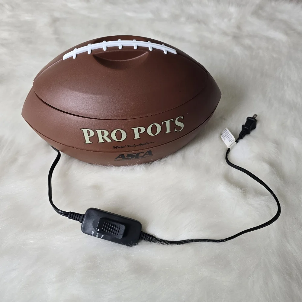 Pro Pots Football Shaped 1.5 Quart Party Slow Cooker Crockpot